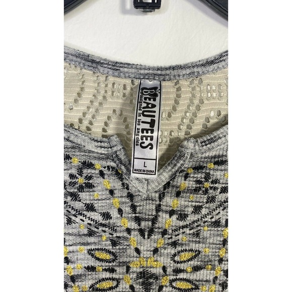 2 LOT Hanes & Girls Emojii Graphic Tee Top - Picture 4 of 12